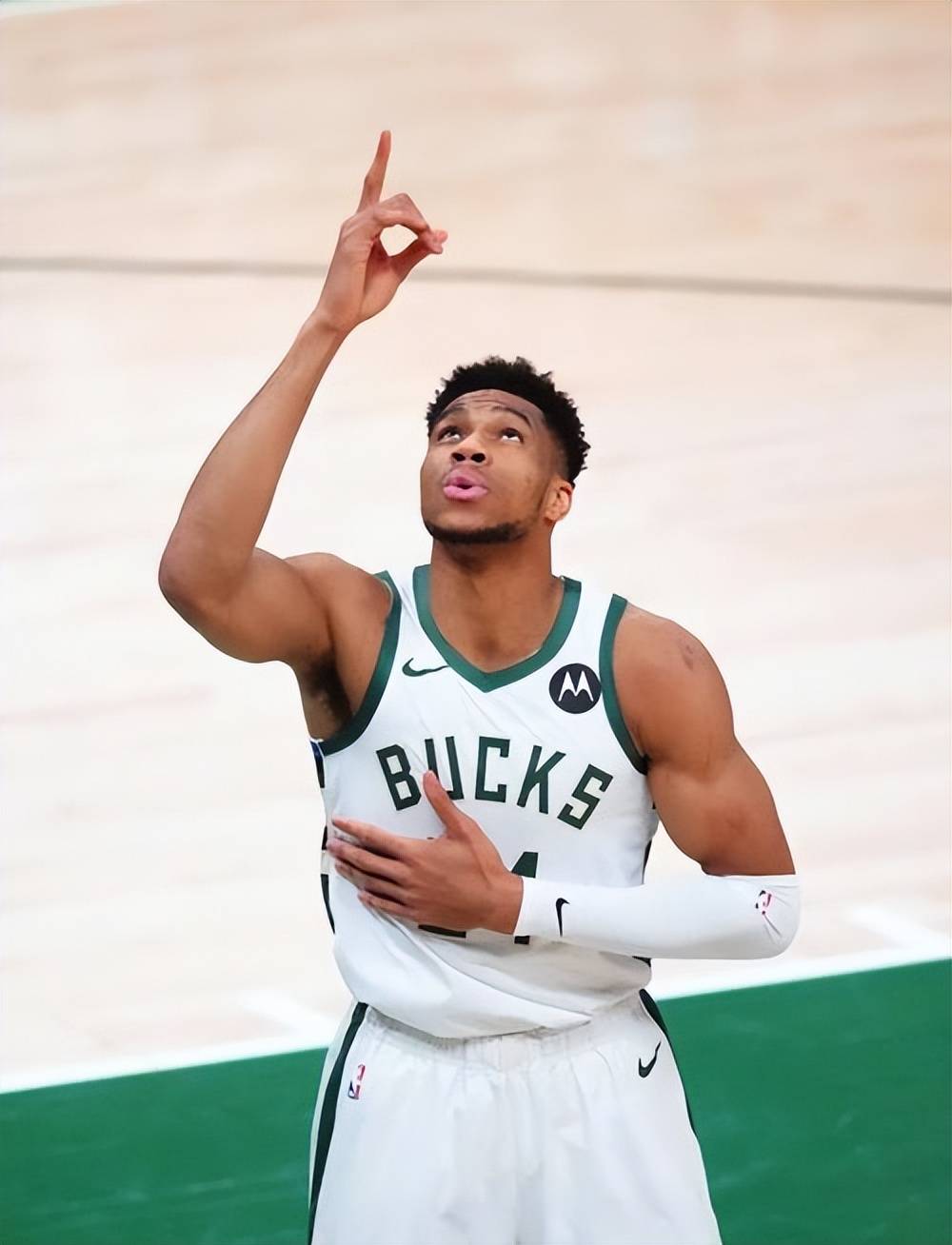 伦敦德比阿森纳或留手 数据支持枪手小胜拿分（伦敦德比：阿森纳或收着踢，数据看好枪手小胜取分）