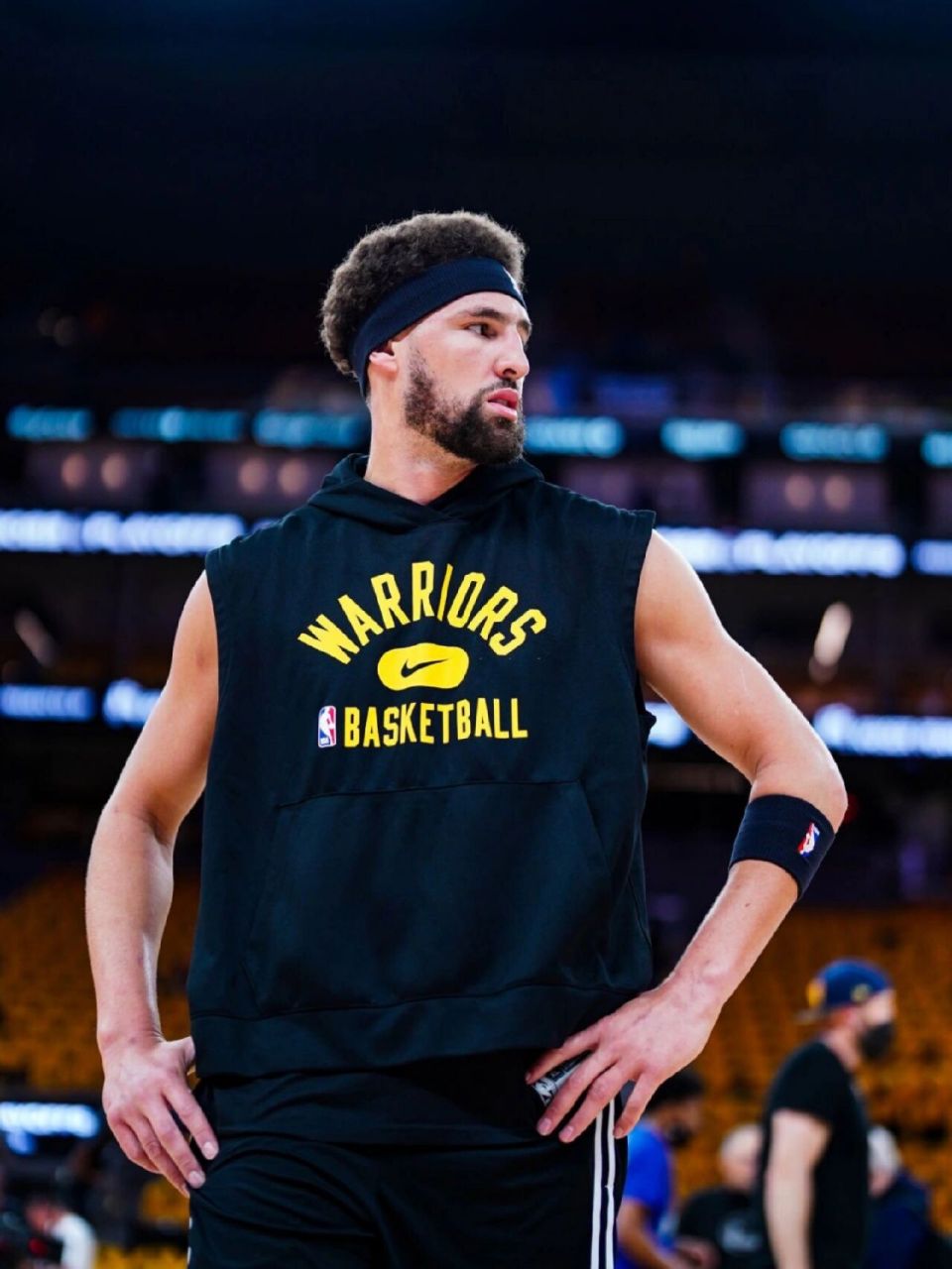 德劳伦蒂斯：孔蒂正带领球队重回正轨，球员也听从了他的指示（德劳伦蒂斯：孔蒂已让球队走上正轨，球员们在执行其部署）