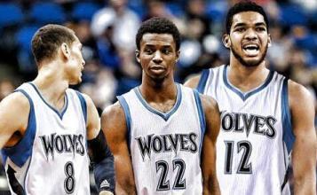 带队两战全胜夺得冠军，穆斯卡特当选中超11月最佳教练（两战全胜捧杯，穆斯卡特荣膺中超11月最佳教练）