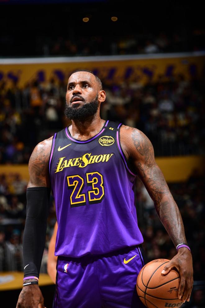 乌姆蒂蒂：18年世界杯对阵比利时，我们赛前战术重点就是狠守（乌姆蒂蒂谈2018世界杯战比利时：赛前就确定以防守为主）