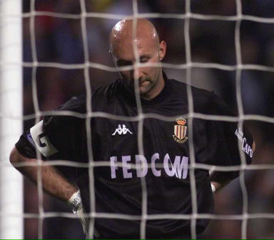 伯纳乌承办NFL上座人数多达78610，超过西甲赛季平均上座数（伯纳乌NFL赛事吸引78610名观众，超过西甲赛季场均上座）