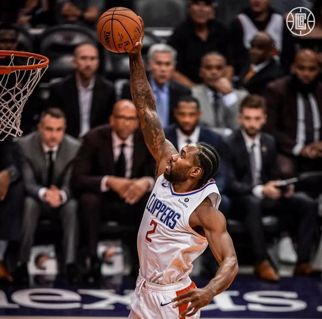 约克21中8，展现高效投篮能力（约克21投8中，投篮效率亮眼）