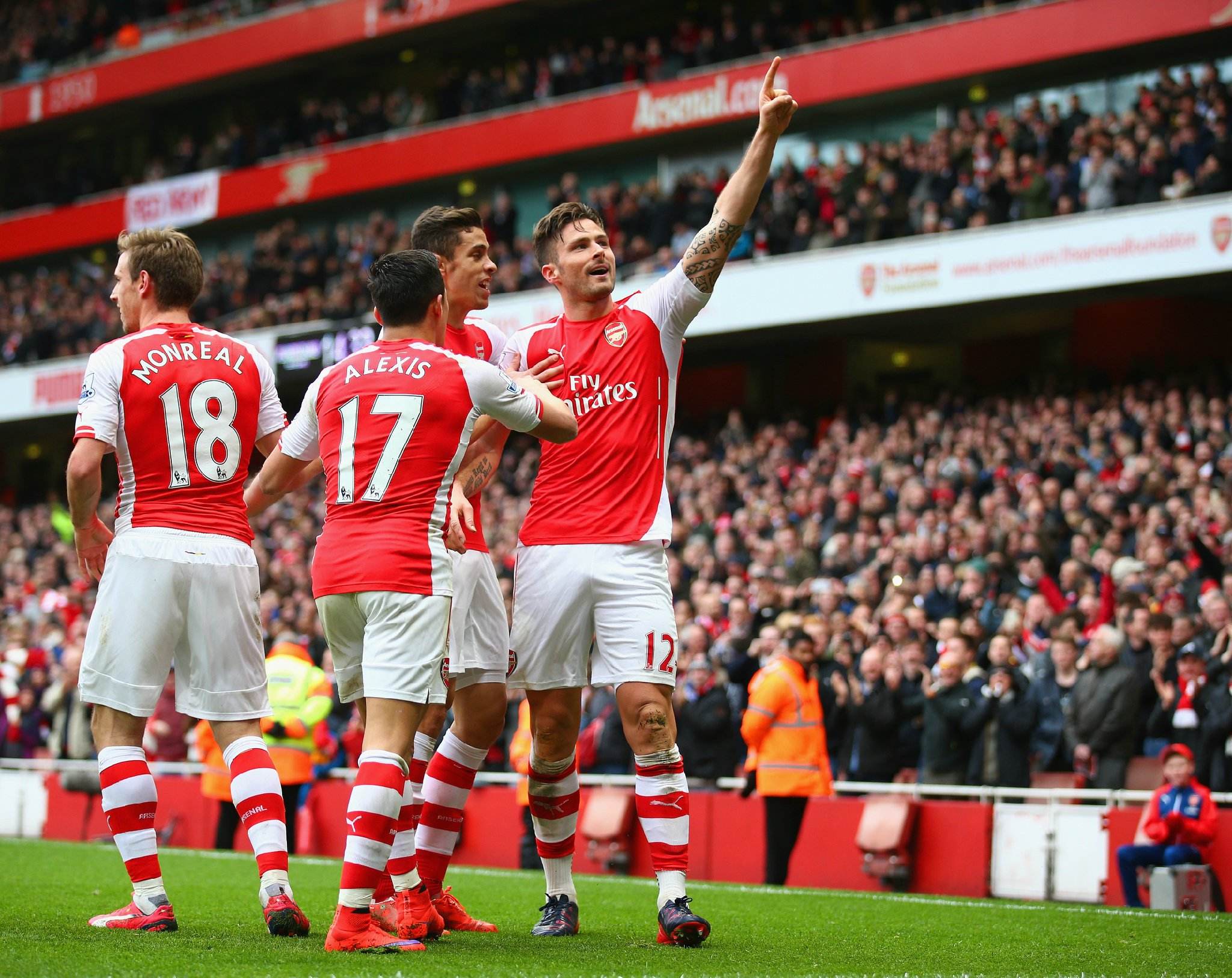 美记：鲍尔默对快船这帮人有种疯狂的执念，他们不会彻底重建（美媒：鲍尔默对快船这批球员极度执着，球队无意全面重建）