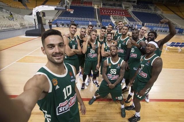 金州勇士在主场134-117击败犹他爵士，终结三连败，展现强大韧性与高效进攻。（勇士主场134-117击退爵士，止三连败，韧性十足进攻高效）