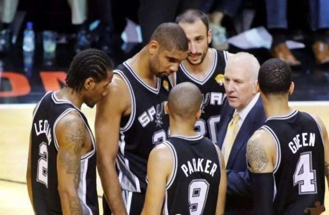 荣获马德里足协颁发的体育传奇奖，托雷斯晒图感谢马德里足协（托雷斯获颁马德里足协体育传奇奖，晒图致谢）