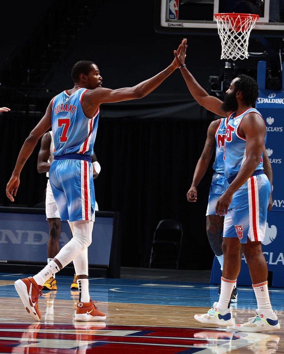 中超三队亚冠前6轮18场2胜，继续排名积分榜后三位（亚冠前6轮中超三队18战仅2胜，仍居积分榜倒数三位）