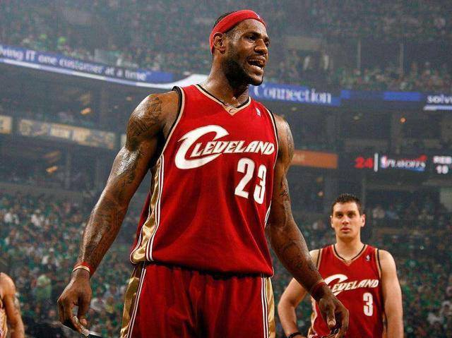 法国杯战报：登贝莱传射，拉莫斯双响，巴黎4-0丰特奈文迪（法国杯：登贝莱传射建功，拉莫斯梅开二度，巴黎4-0完胜丰特奈文迪）